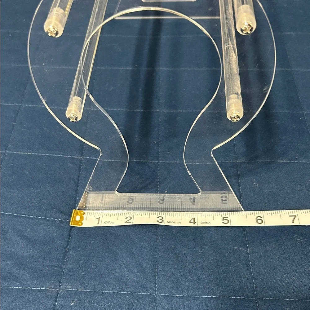 Clear Acrylic Headband Holder - Picture 4 of 4